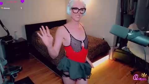 Ashleigh Mak online show from 07.30.26
