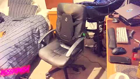 Snapshot of sissycdmish chatting on 02.20.25 SissyCDMish online show from 02.20.25