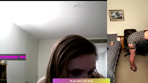 Snapshot of sissycdmish chatting on 11.10.25 SissyCDMish online show from 11.10.25