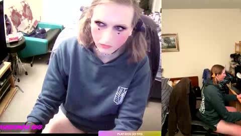 Snapshot of sissycdmish chatting on 11.27.25 SissyCDMish online show from 11.27.25