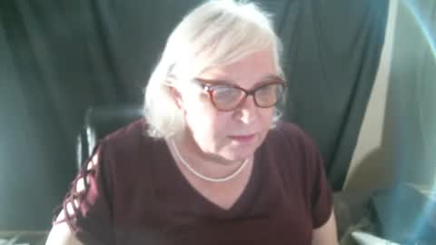 Snapshot of sissydianetx chatting on 12.05.24 Sissy Diane online show from 12.05.24