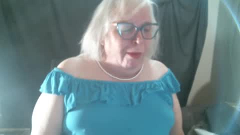 Snapshot of sissydianetx chatting on 12.07.24 Sissy Diane online show from 12.07.24