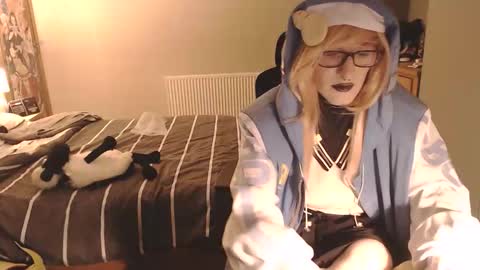 Snapshot of sissygothx chatting on 12.05.25 SissyGothx online show from 12.05.25