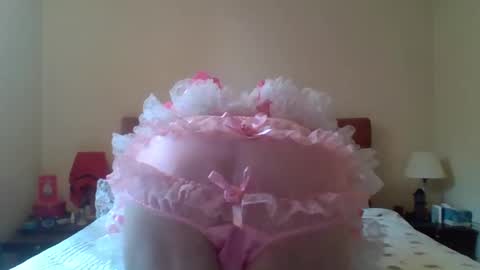 Snapshot of sissysteph00 chatting on 02.18.26 sissysteph00 online show from 02.18.26