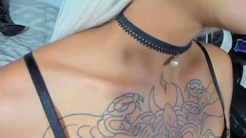 Im SAM xoxo  online show from 09.26.25