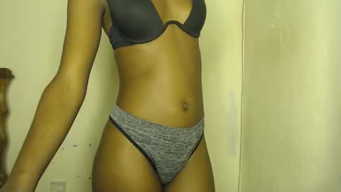 sizzly_ass online show from 04.04.26