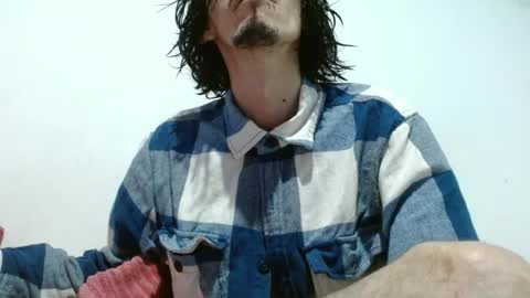 Snapshot of sk8sir chatting on 06.27.26 sk8sir online show from 06.27.26