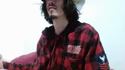 Snapshot of sk8sir chatting on 06.28.26 sk8sir online show from 06.28.26