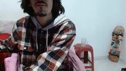 Snapshot of sk8sir chatting on 07.05.26 sk8sir online show from 07.05.26