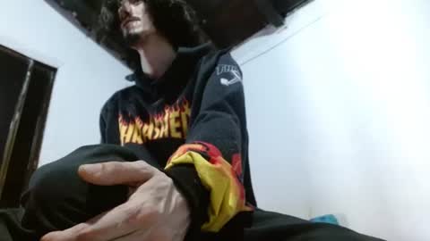 Snapshot of sk8sir chatting on 07.17.26 sk8sir online show from 07.17.26