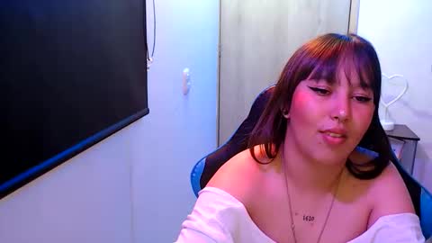 Snapshot of skarlet_adams chatting on 05.14.26 Alice online show from 05.14.26