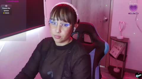 Snapshot of skarlet_adams chatting on 05.29.26 Alice online show from 05.29.26