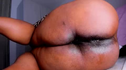 Snapshot of skarletsexy chatting on 09.21.25 Skarlet online show from 09.21.25