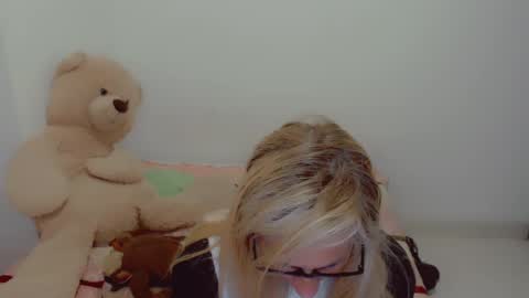 Arlett online show from 05.11.26
