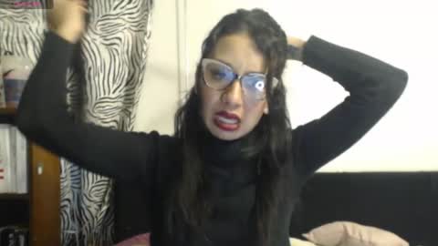 Laura Sofia online show from 04.22.26