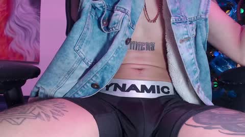 Snapshot of skateboy444 chatting on 12.15.24 king online show from 12.15.24