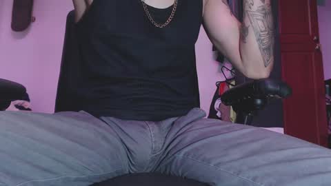 Snapshot of skateboy444 chatting on 12.30.24 king online show from 12.30.24