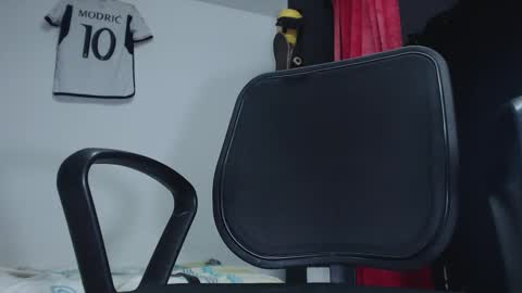 Snapshot of skateboy444 chatting on 02.19.25 king online show from 02.19.25