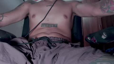 Snapshot of skateboy444 chatting on 09.09.25 king online show from 09.09.25