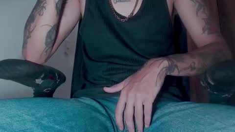 Snapshot of skateboy444 chatting on 09.12.25 king online show from 09.12.25