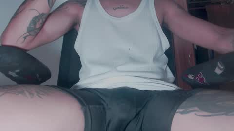 Snapshot of skateboy444 chatting on 09.22.25 king online show from 09.22.25