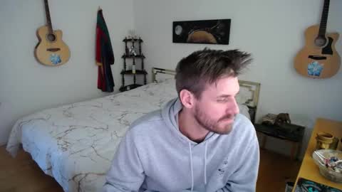 Snapshot of skatejocke chatting on 11.26.25 skatejocke online show from 11.26.25