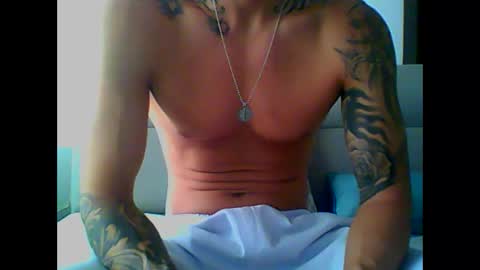 Snapshot of skater19xxx chatting on 01.30.25 miguel online show from 01.30.25