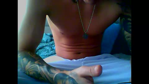 Snapshot of skater19xxx chatting on 02.26.25 miguel online show from 02.26.25