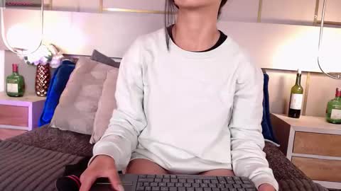 Skay  online show from 11.11.25