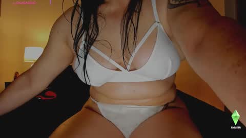 Snapshot of skay_hot chatting on 02.24.26 Skay online show from 02.24.26