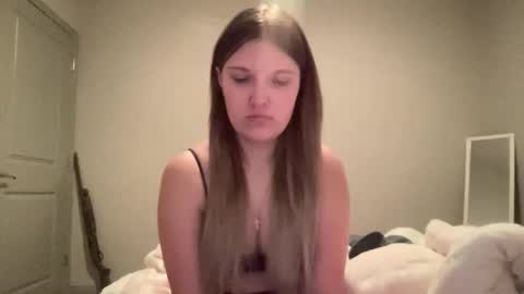 Snapshot of skiimaskabby chatting on 02.04.26 skiimaskabby online show from 02.04.26