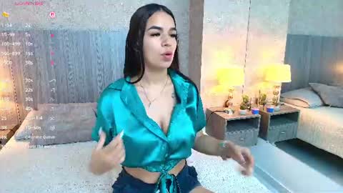 Snapshot of skinny_adara chatting on 06.18.26 Adara online show from 06.18.26