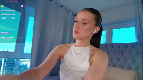 Snapshot of skinny_alice chatting on 06.23.26 Alice GMT 2 Mon Tues Thur Fri Sun 0300am-0900am online show from 06.23.26