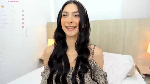 Snapshot of skinny_ariadna chatting on 10.19.25 Ariadna online show from 10.19.25