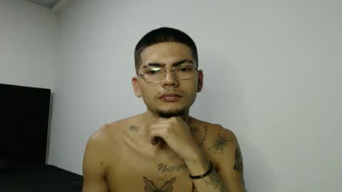 Snapshot of skinny_badboy chatting on 02.13.26 E R O S online show from 02.13.26