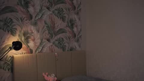 Snapshot of skinny_eve chatting on 02.23.25 Emily online show from 02.23.25