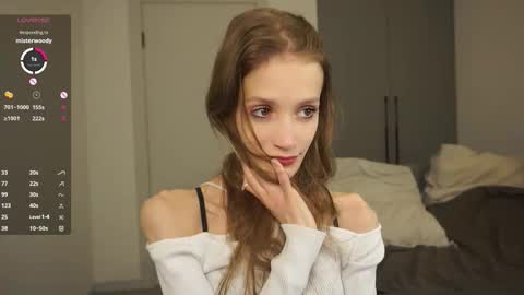 Snapshot of skinny_eve chatting on 09.12.25 Emily online show from 09.12.25