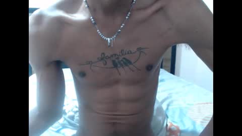 Snapshot of skinny_long_cock chatting on 10.28.25 Albert online show from 10.28.25