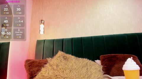 Snapshot of skinnydoll_1 chatting on 12.14.24 Mila online show from 12.14.24