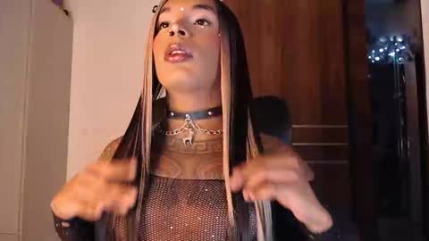 Snapshot of skinnyflak7 chatting on 02.11.26 jesica online show from 02.11.26