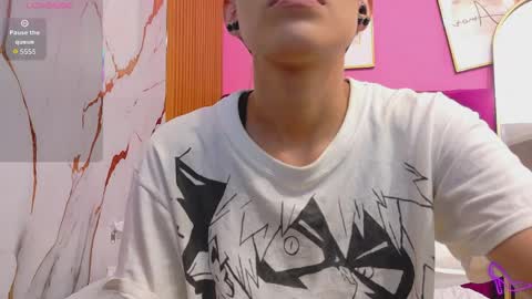 Snapshot of skinnyneighbour_ chatting on 05.12.26 Karla online show from 05.12.26