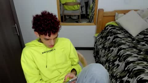 skinnypipe15 online show from 10.18.25