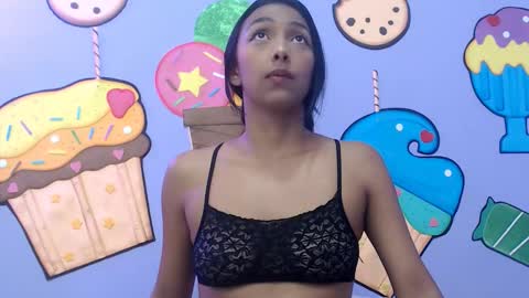 Snapshot of skinnysexzara18 chatting on 01.15.26 zarfa online show from 01.15.26