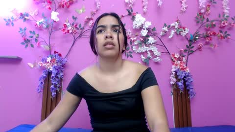 Snapshot of skinnysofia18 chatting on 05.30.26 sofia online show from 05.30.26