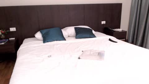 skinnythai4u online show from 11.22.25