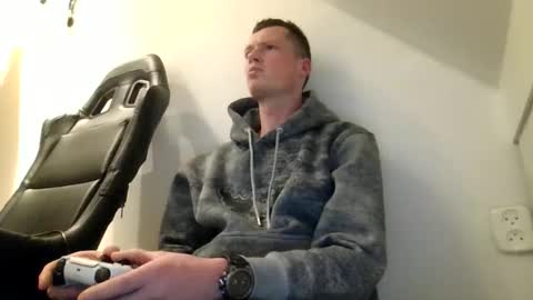 skippyhihi online show from 10.26.25