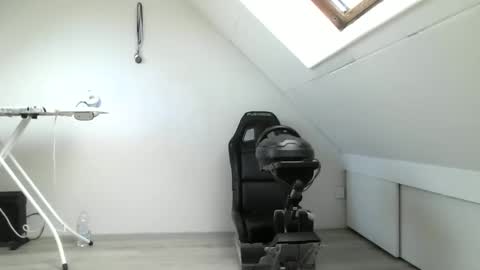 skippyhihi online show from 10.28.25