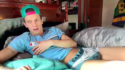 Snapshot of skittles933 chatting on 02.18.25 Skittles online show from 02.18.25