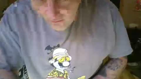 Snapshot of skunk8p chatting on 02.17.25 skunk8p online show from 02.17.25