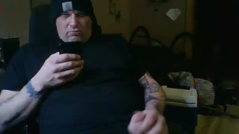 Snapshot of skunk8p chatting on 02.21.25 skunk8p online show from 02.21.25